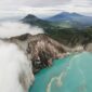Kemegahan Benteng Belgica berdiri anggun di Banda Neira dengan latar belakang puncak Gunung Api Banda yang menjulang di atas perairan jernih Laut Banda.