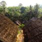 Suasana asri sebuah desa wisata di Indonesia yang menerapkan prinsip pariwisata berkelanjutan, menawarkan ketenangan alam dan keaslian budaya lokal bagi para pelancong.