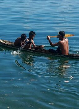 Menyusuri Jelajah Sunyi Pulau Saparua yang Menyimpan Kehangatan Sejarah dan Pesona Pesisir Halus