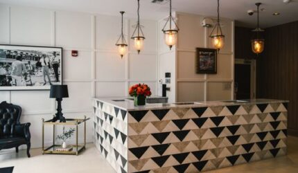 Menelusuri Jejak Persinggahan Manusia Dari Penginapan Kuno Hingga Menjadi Industri Hotel Modern