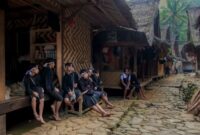 Menjelajah Pelosok Nusantara Lewat Tren Slow Travel yang Kian Diminati Wisatawan Domestik