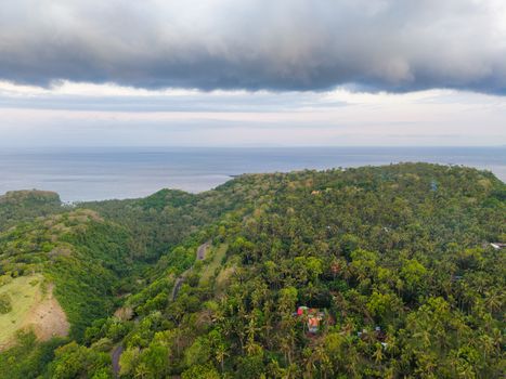 Pemandangan keindahan lanskap laut laut Banda dengan latar belakang Gunung Api Banda di Maluku Tengah yang menjadi salah satu destinasi wisata berkelanjutan terfavorit.